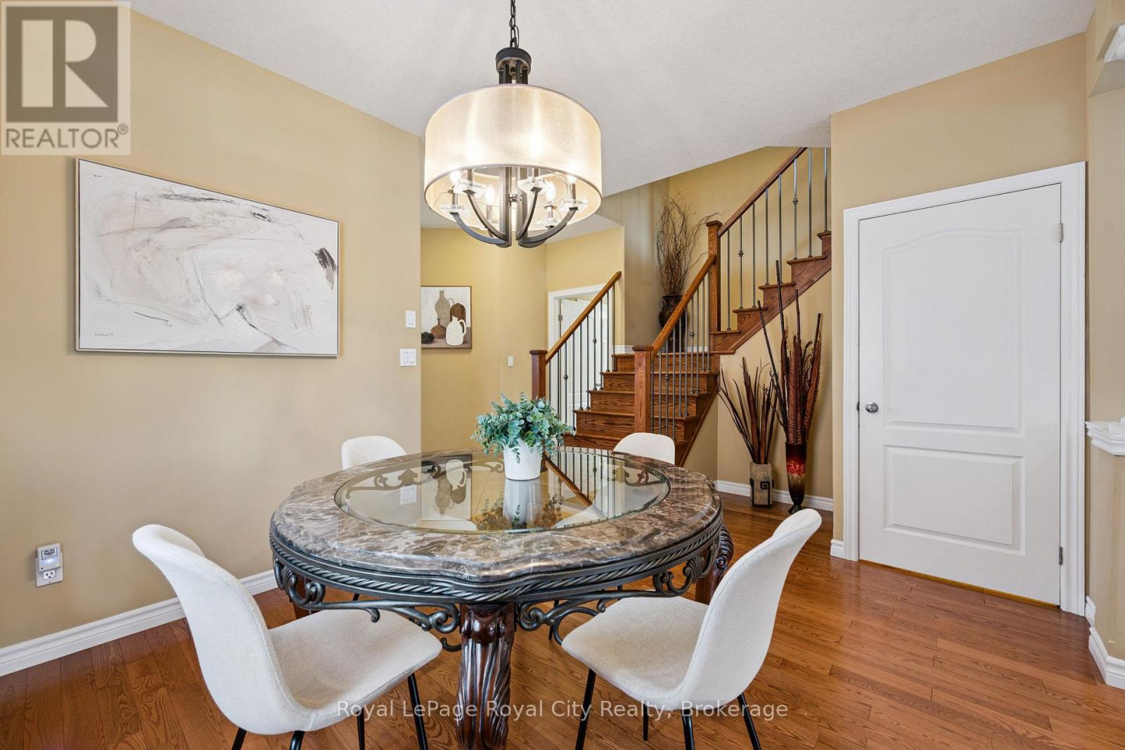 26 Frasson Drive Property Photo 10