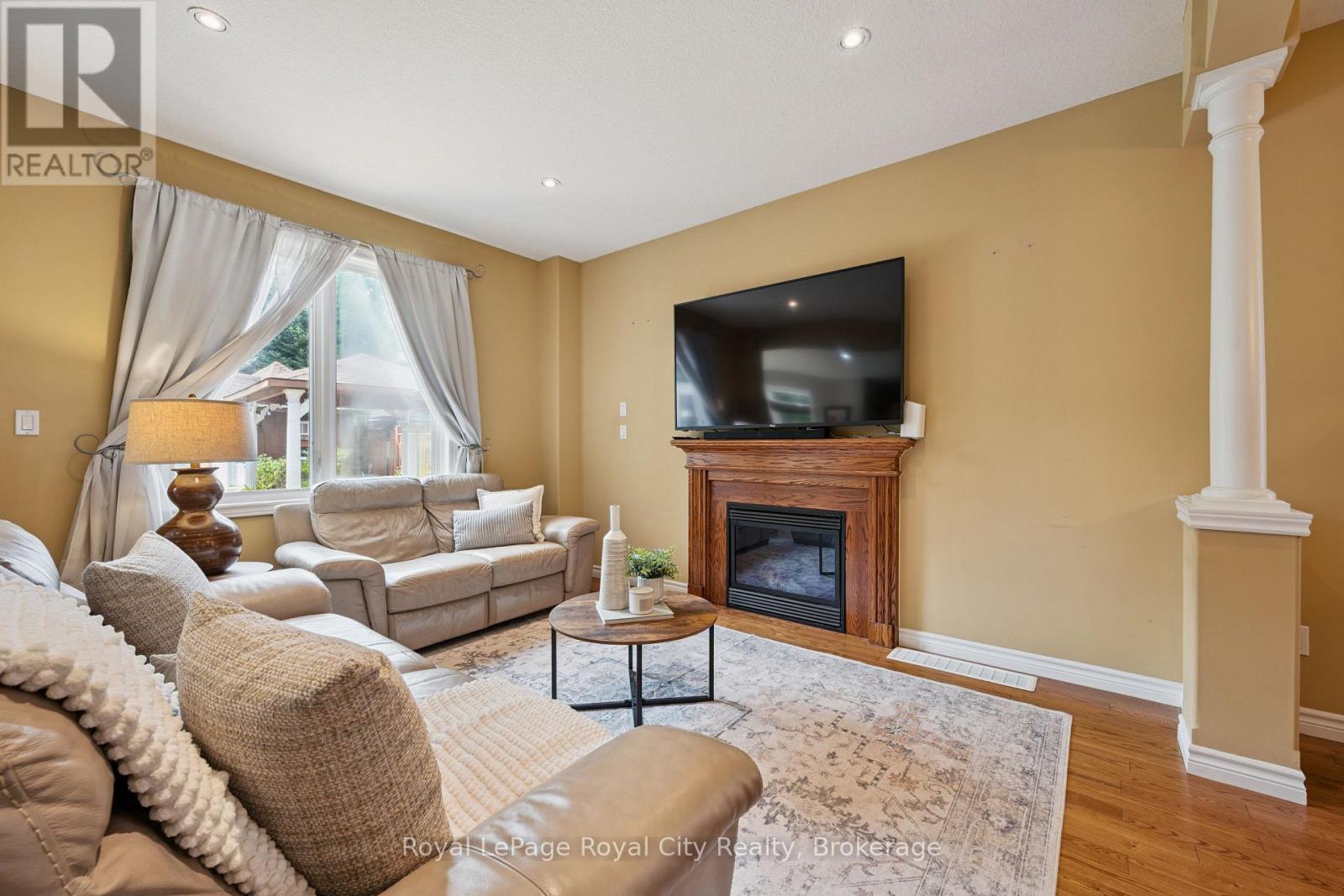 26 Frasson Drive Property Photo 13