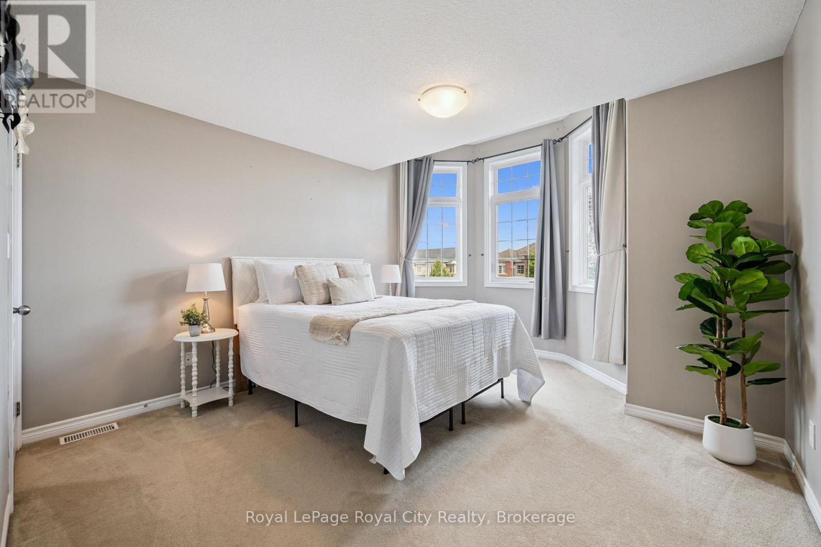 26 Frasson Drive Property Photo 28