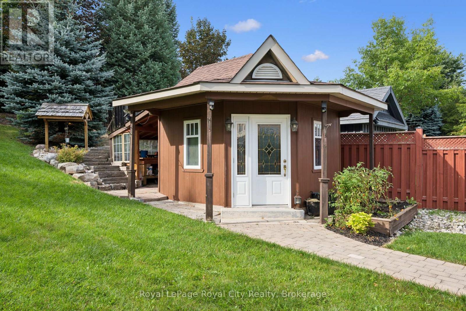 26 Frasson Drive Property Photo 42
