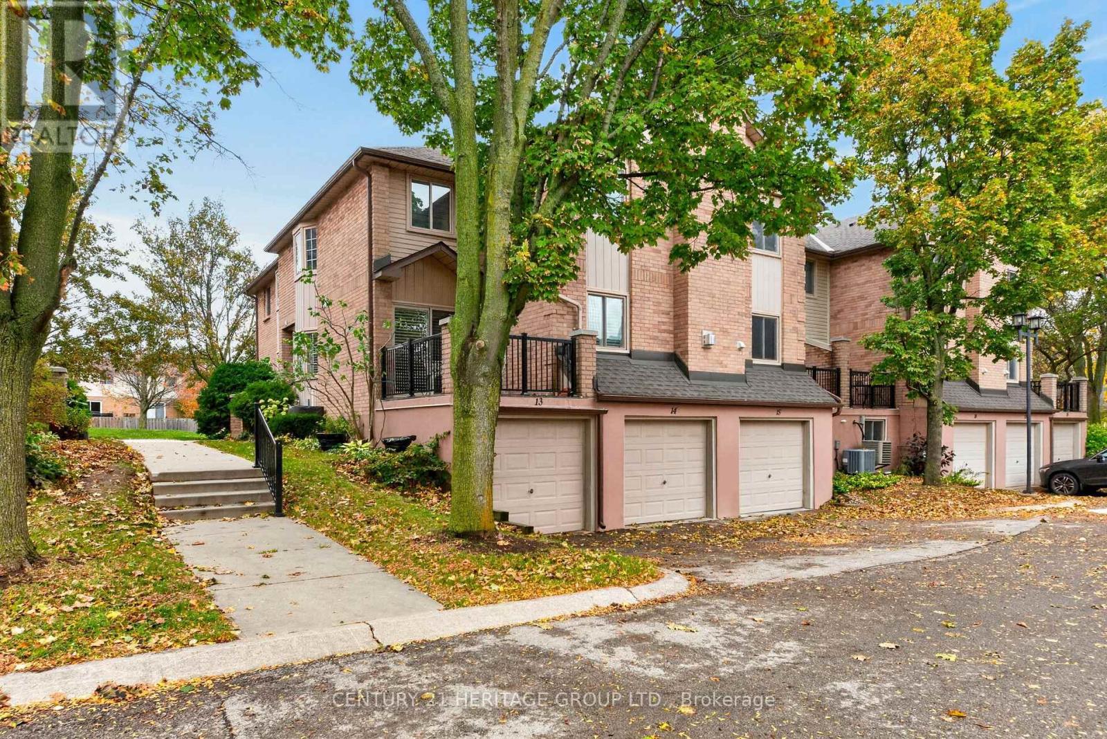 15 - 38 Elora Drive Property Photo 4