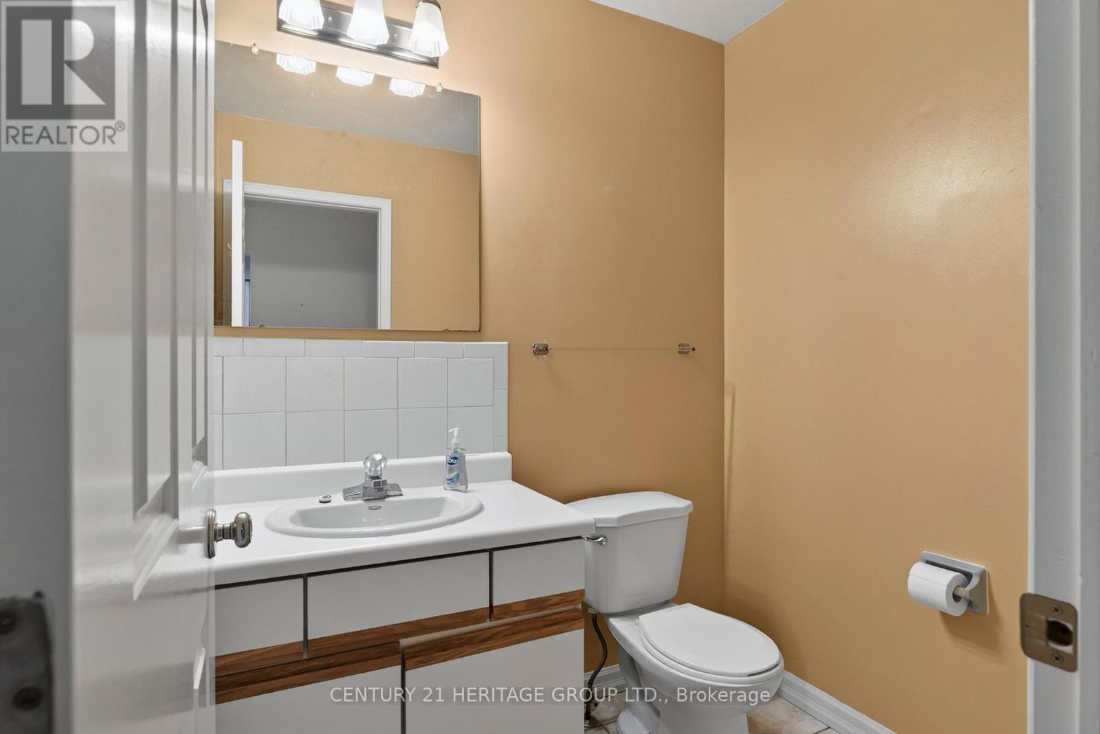 15 - 38 Elora Drive Property Photo 8