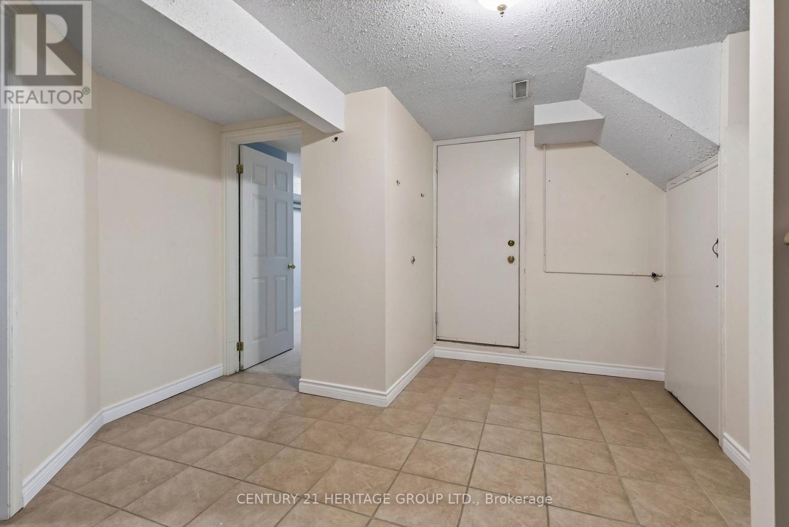 15 - 38 Elora Drive Property Photo 39