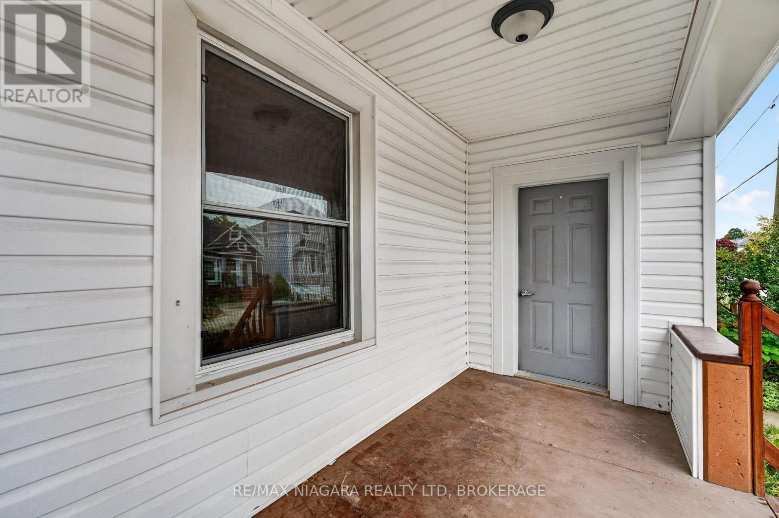 44 Lowell Avenue Property Photo 5