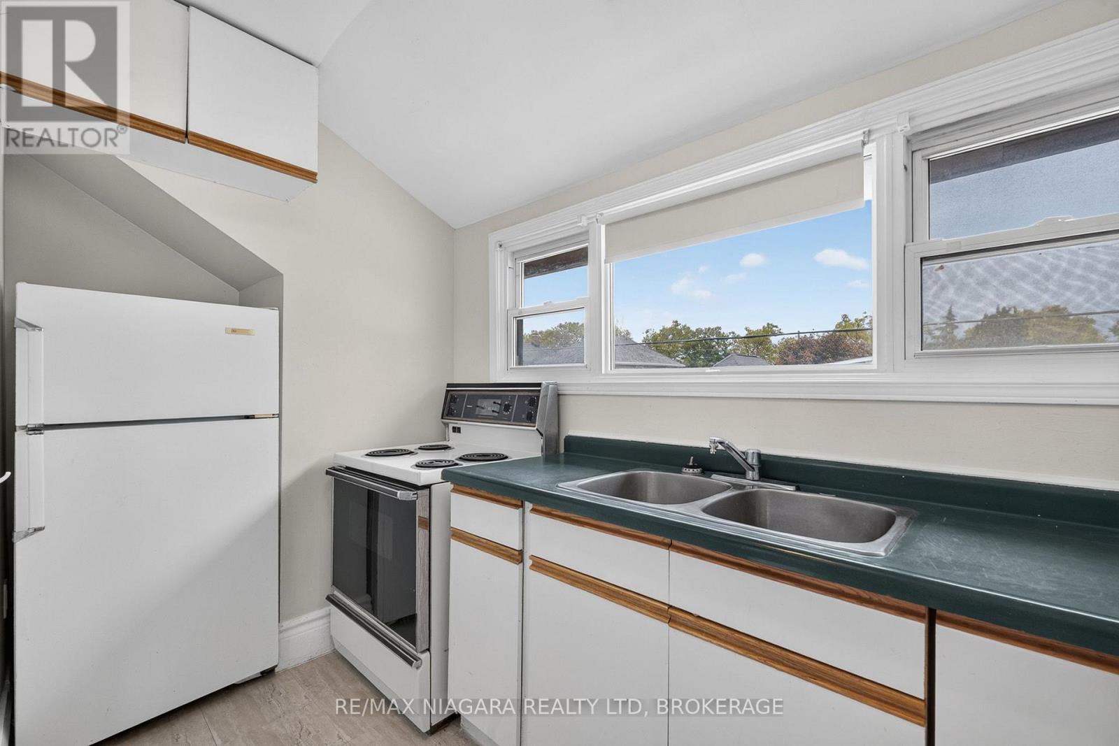 44 Lowell Avenue Property Photo 28