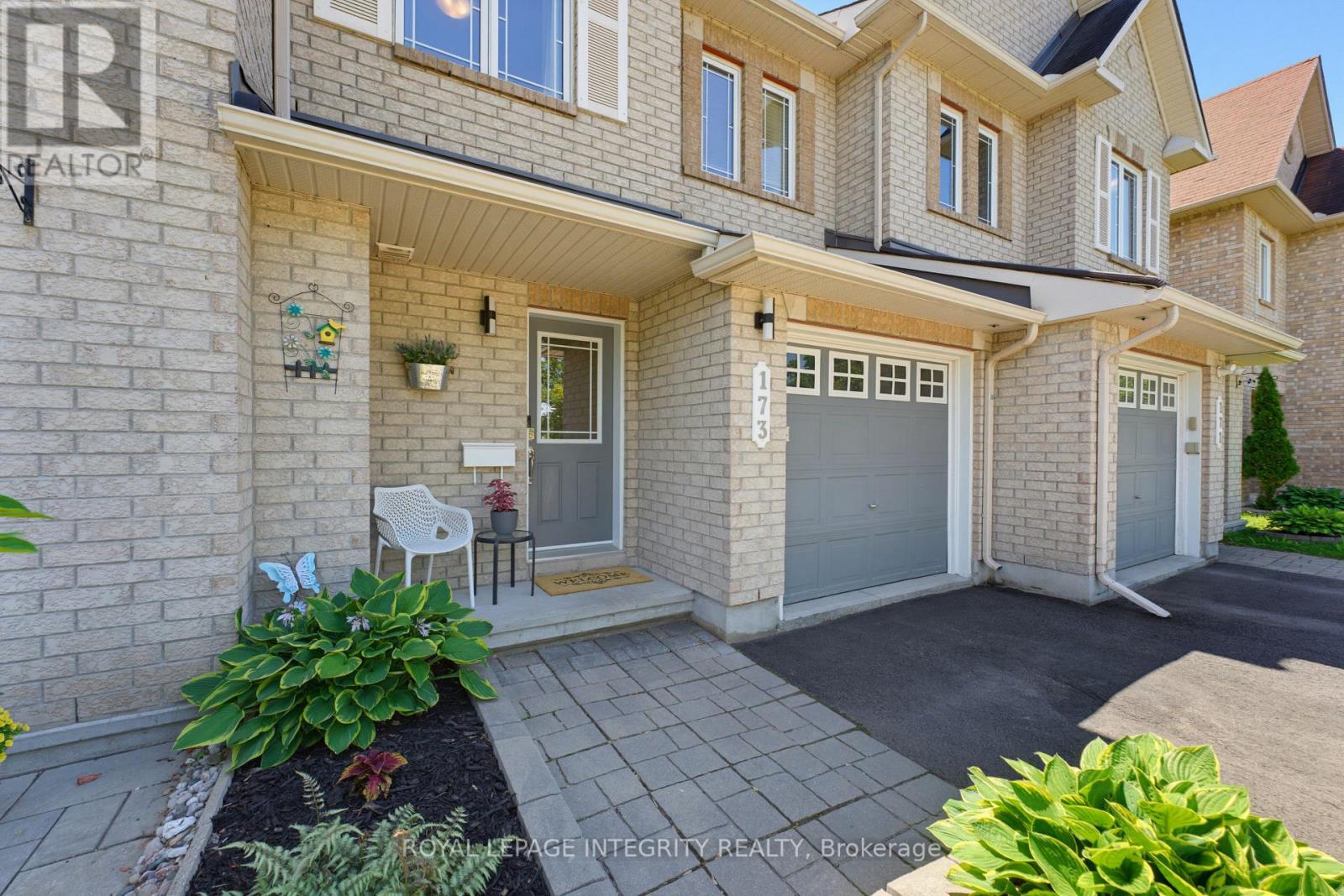 173 Silvermoon Crescent Property Photo 4