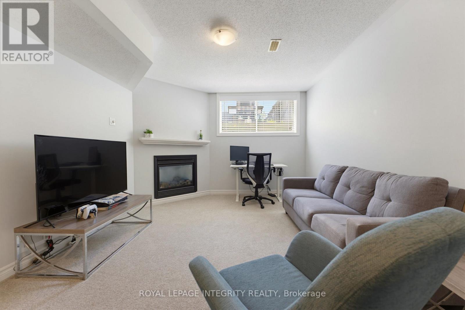 173 Silvermoon Crescent Property Photo 35