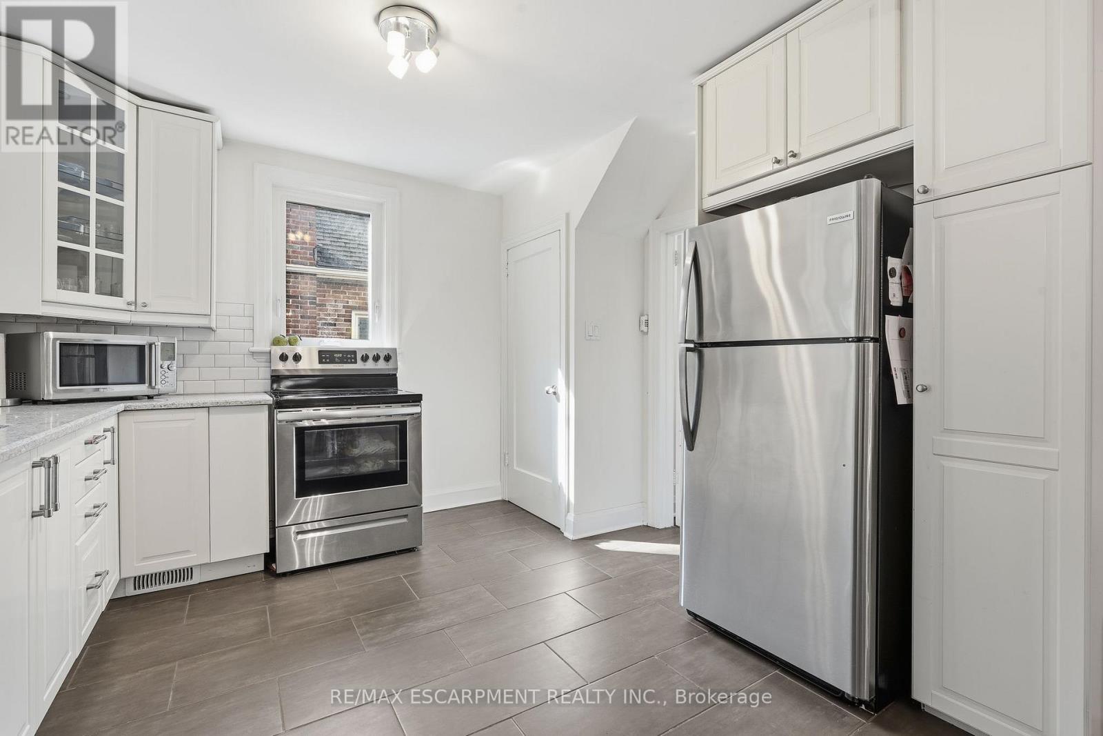 13 Allan Avenue Property Photo 6