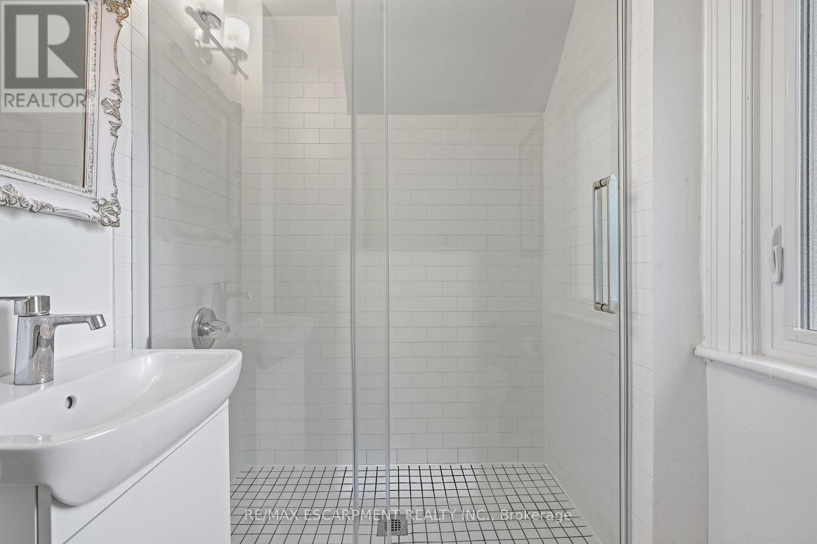 13 Allan Avenue Property Photo 18