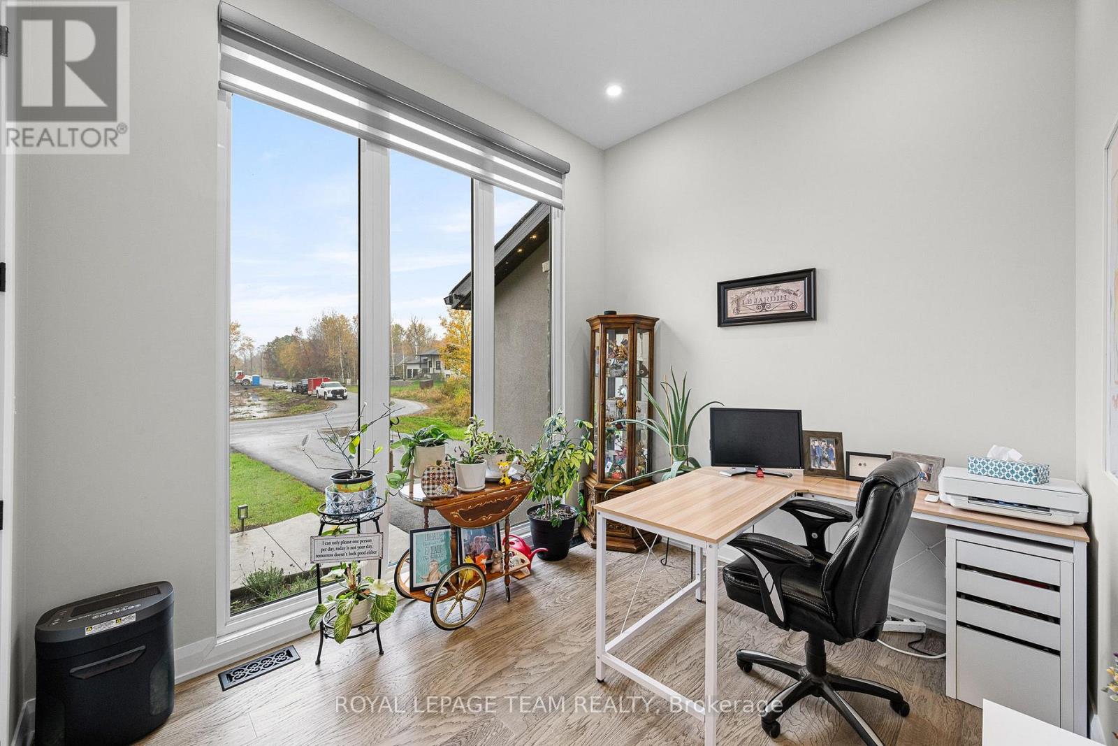 15 Rideau Crossing Crescent Property Photo 6