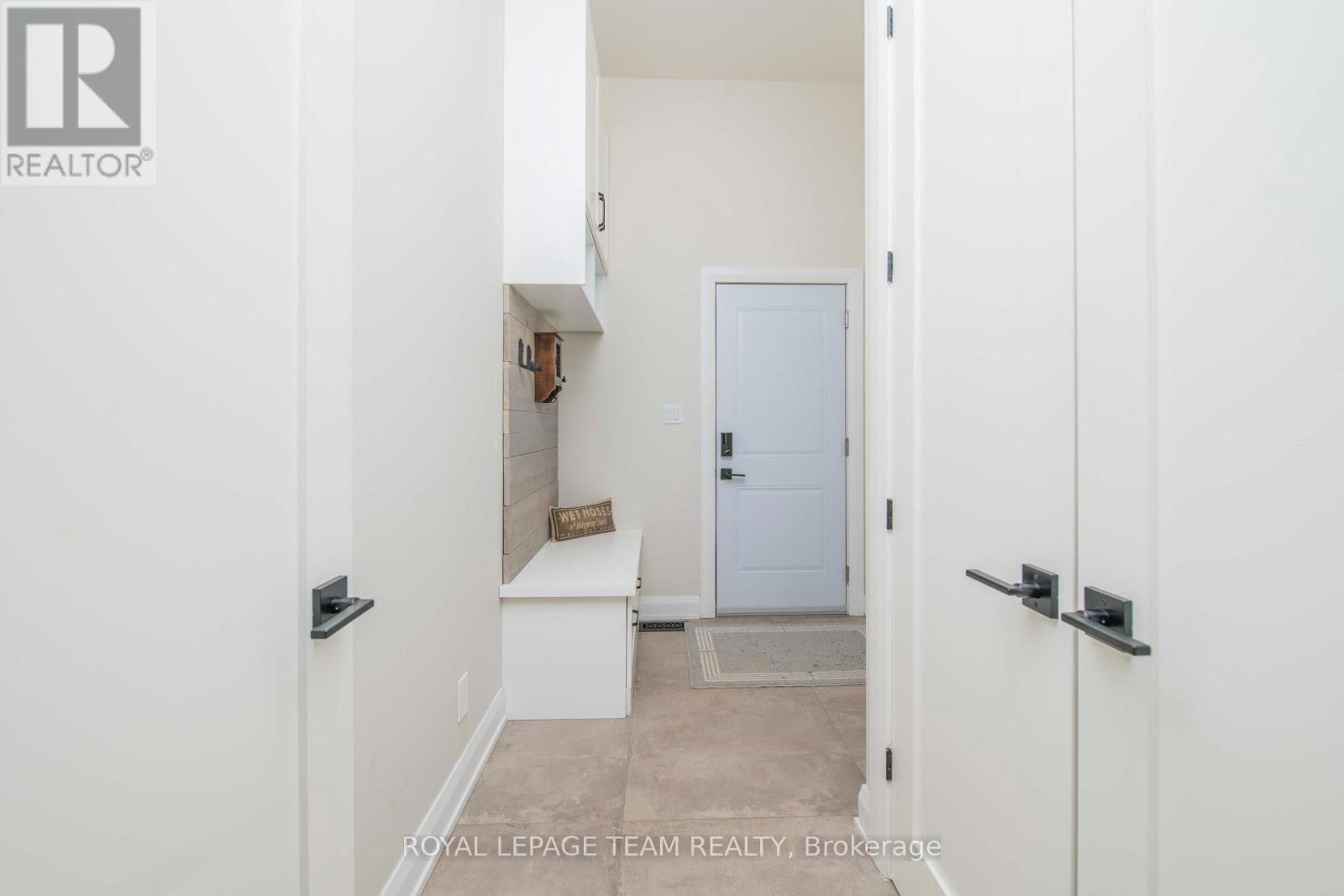 15 Rideau Crossing Crescent Property Photo 7