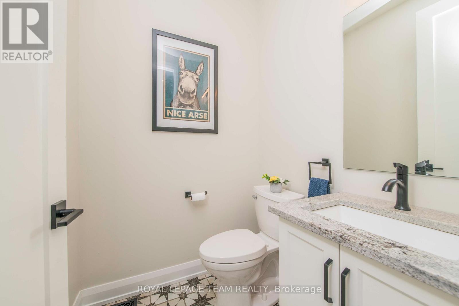 15 Rideau Crossing Crescent Property Photo 9