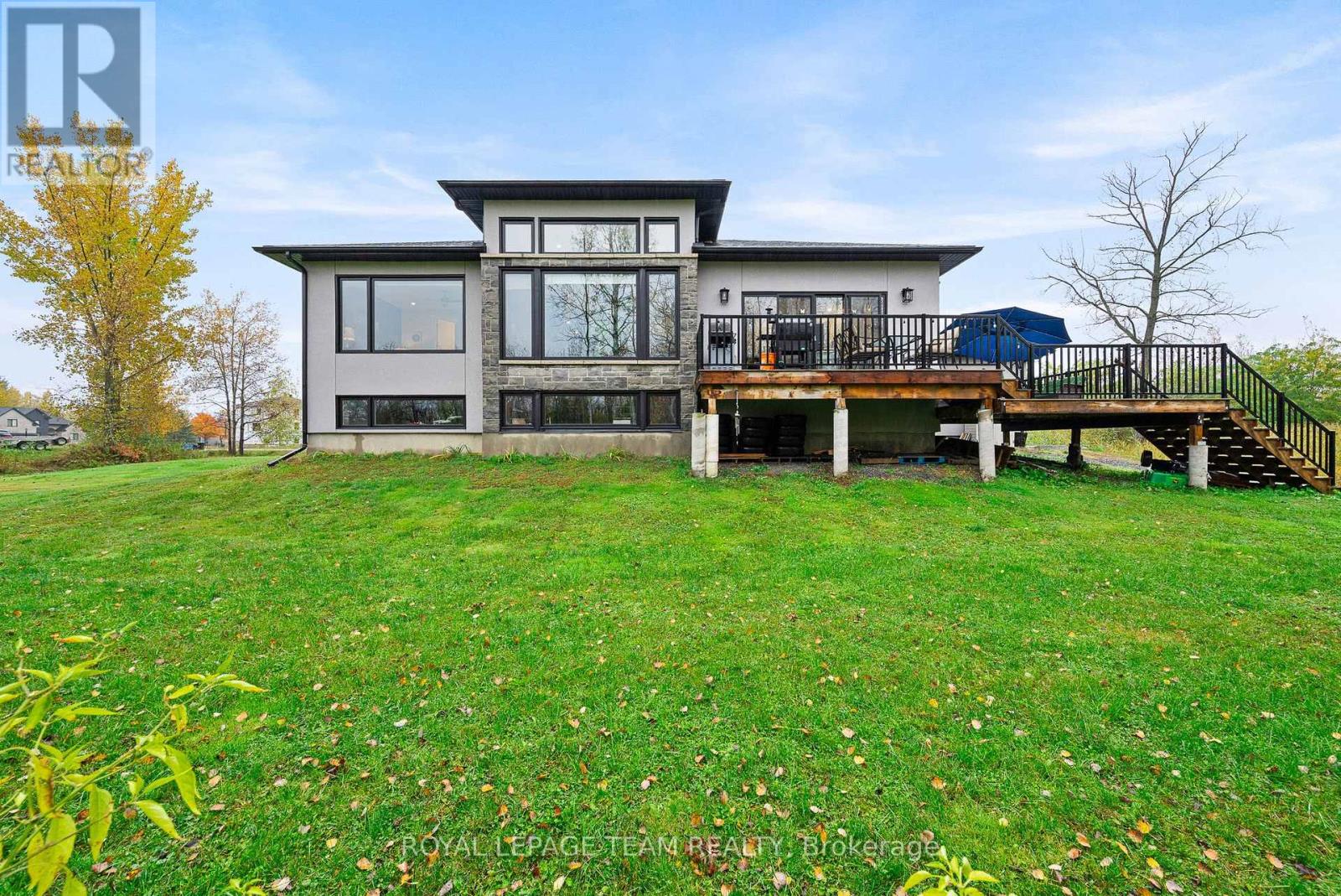 15 Rideau Crossing Crescent Property Photo 47