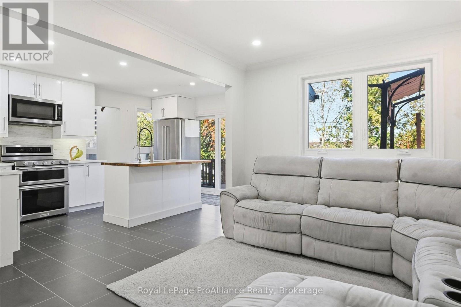 1316 Scollard Drive Property Photo 13