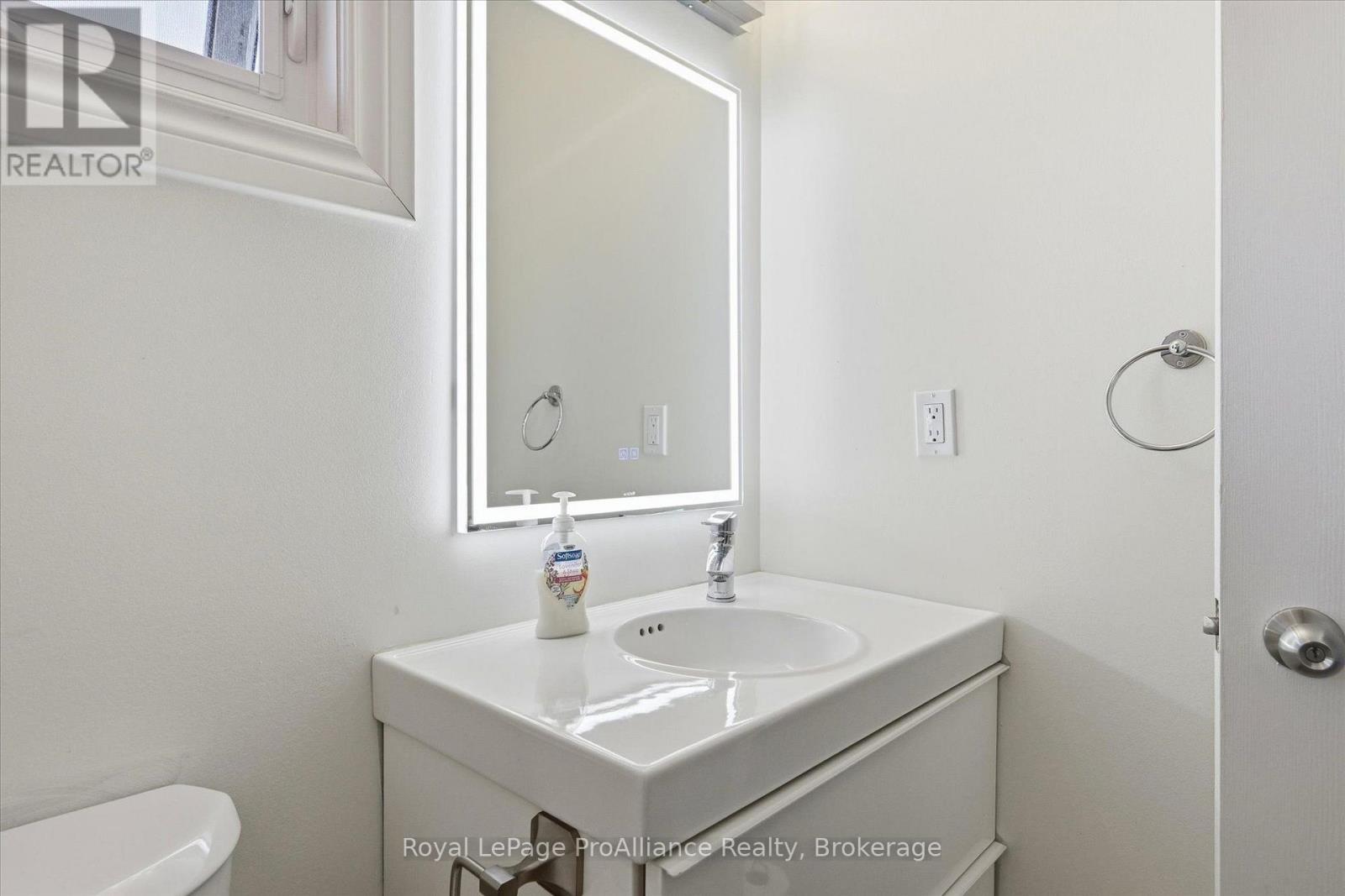 1316 Scollard Drive Property Photo 31