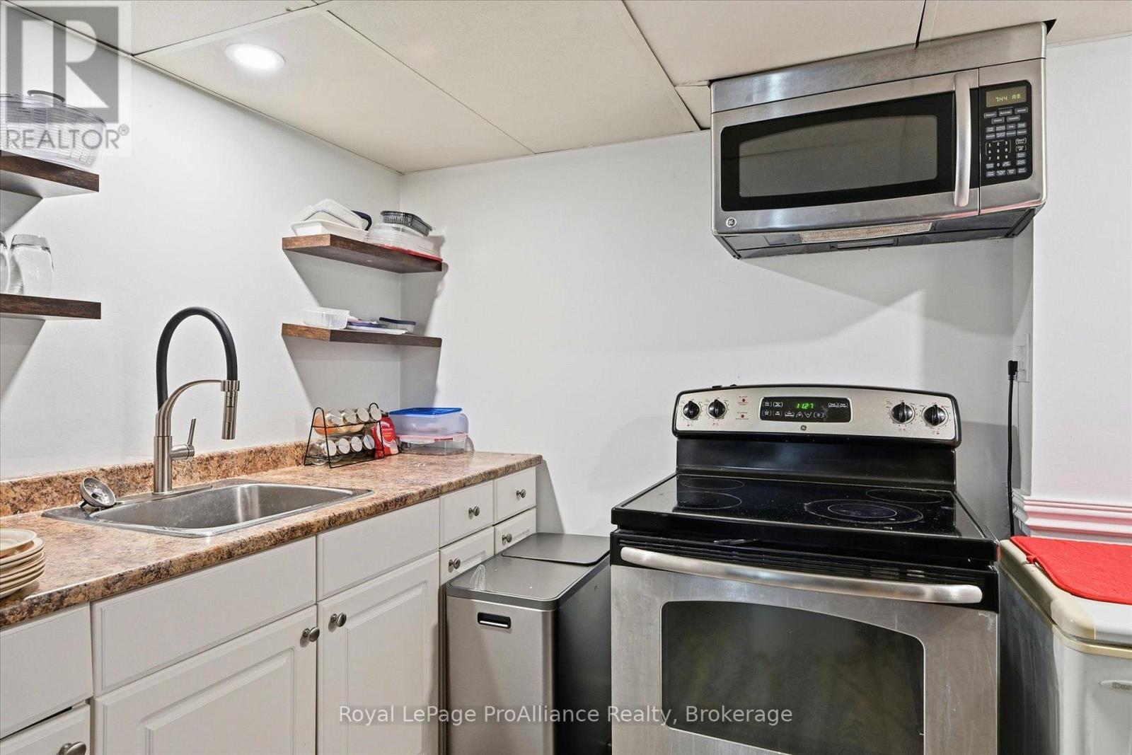 1316 Scollard Drive Property Photo 41