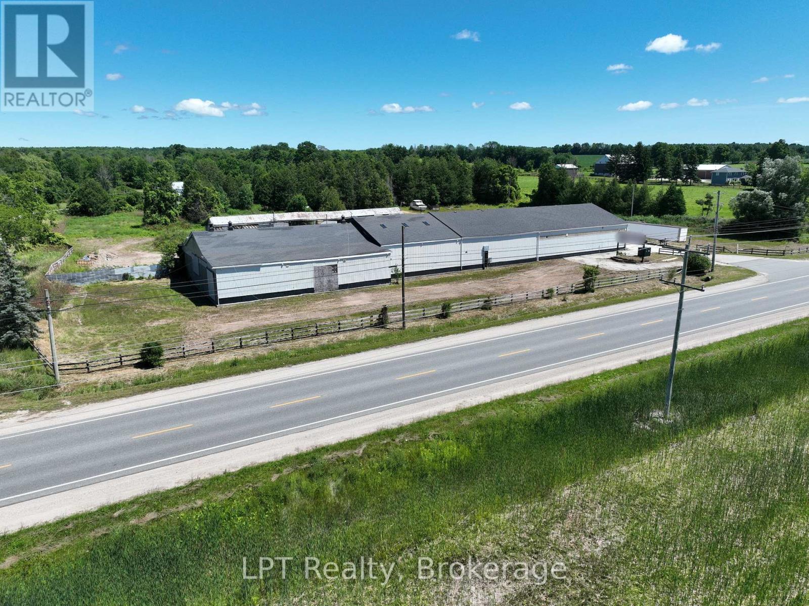 317505 Highway 6&10 Property Photo 9