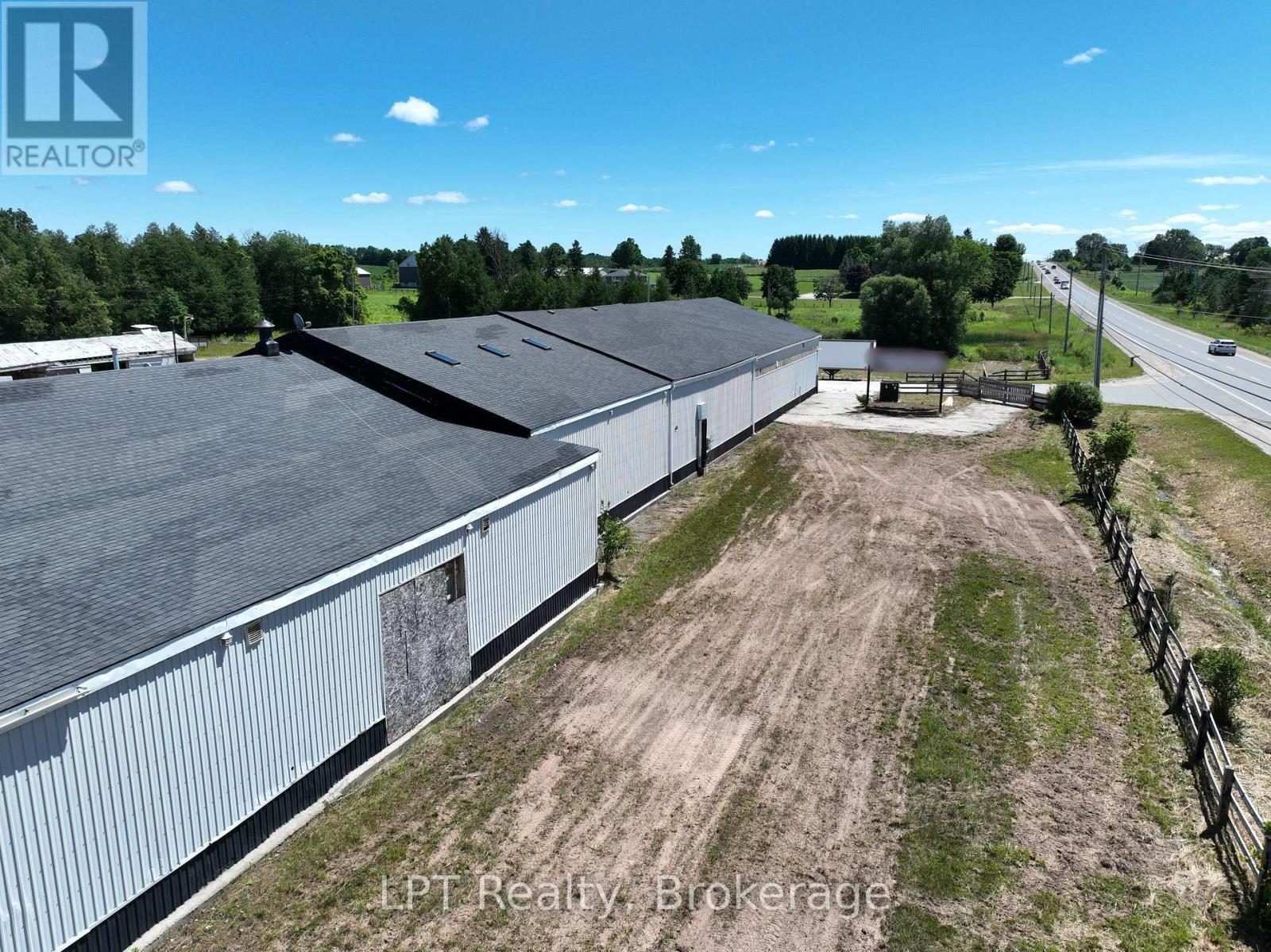 317505 Highway 6&10 Property Photo 10