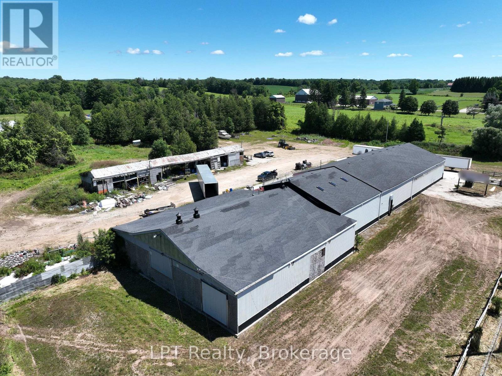 317505 Highway 6&10 Property Photo 11