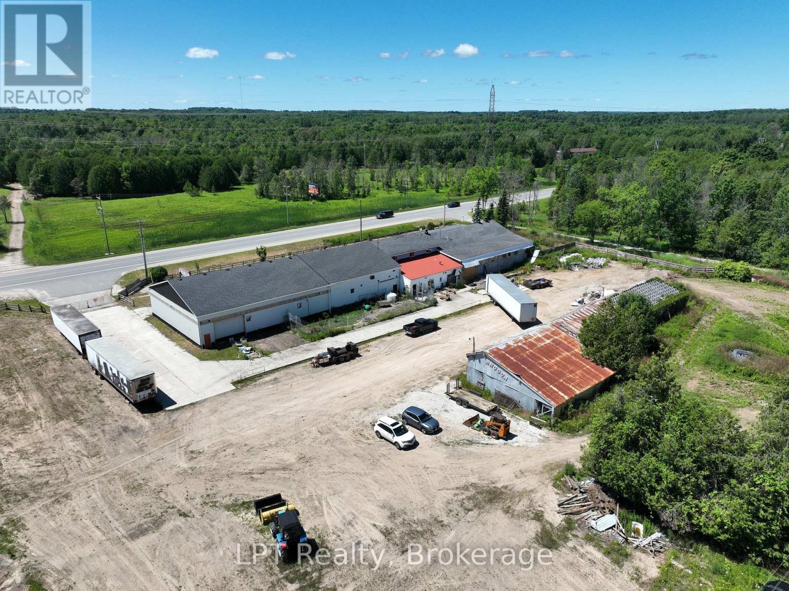 317505 Highway 6&10 Property Photo 13