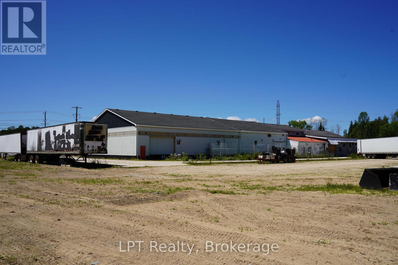 317505 Highway 6&10 Property Photo 30