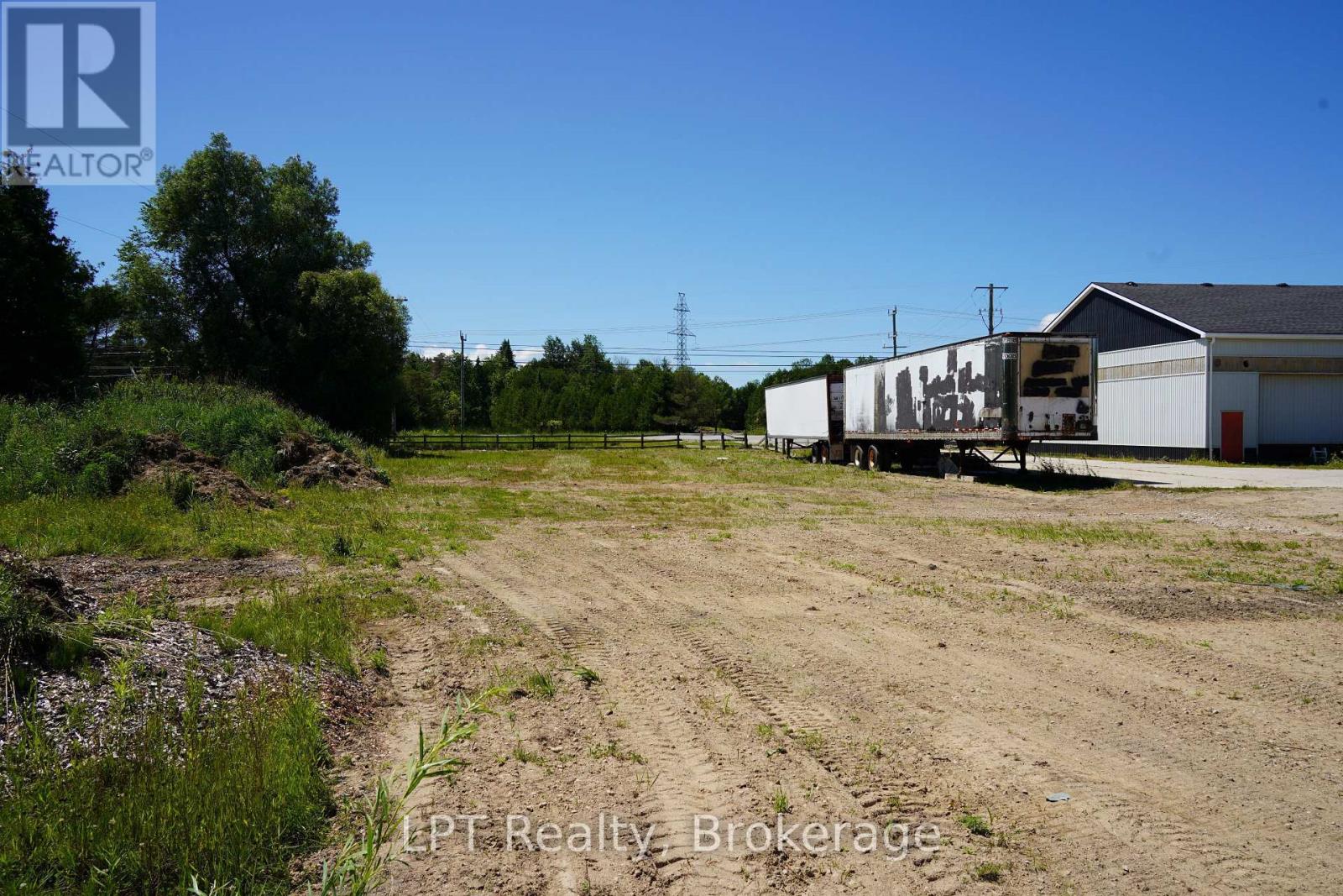 317505 Highway 6&10 Property Photo 31