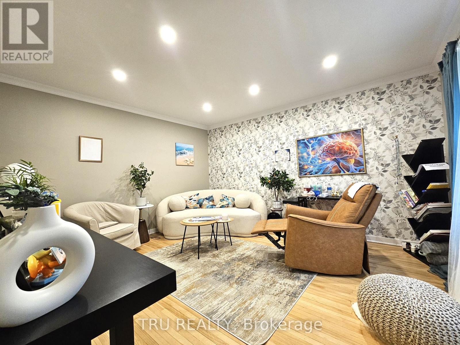 28 Arundel Avenue Property Photo 6