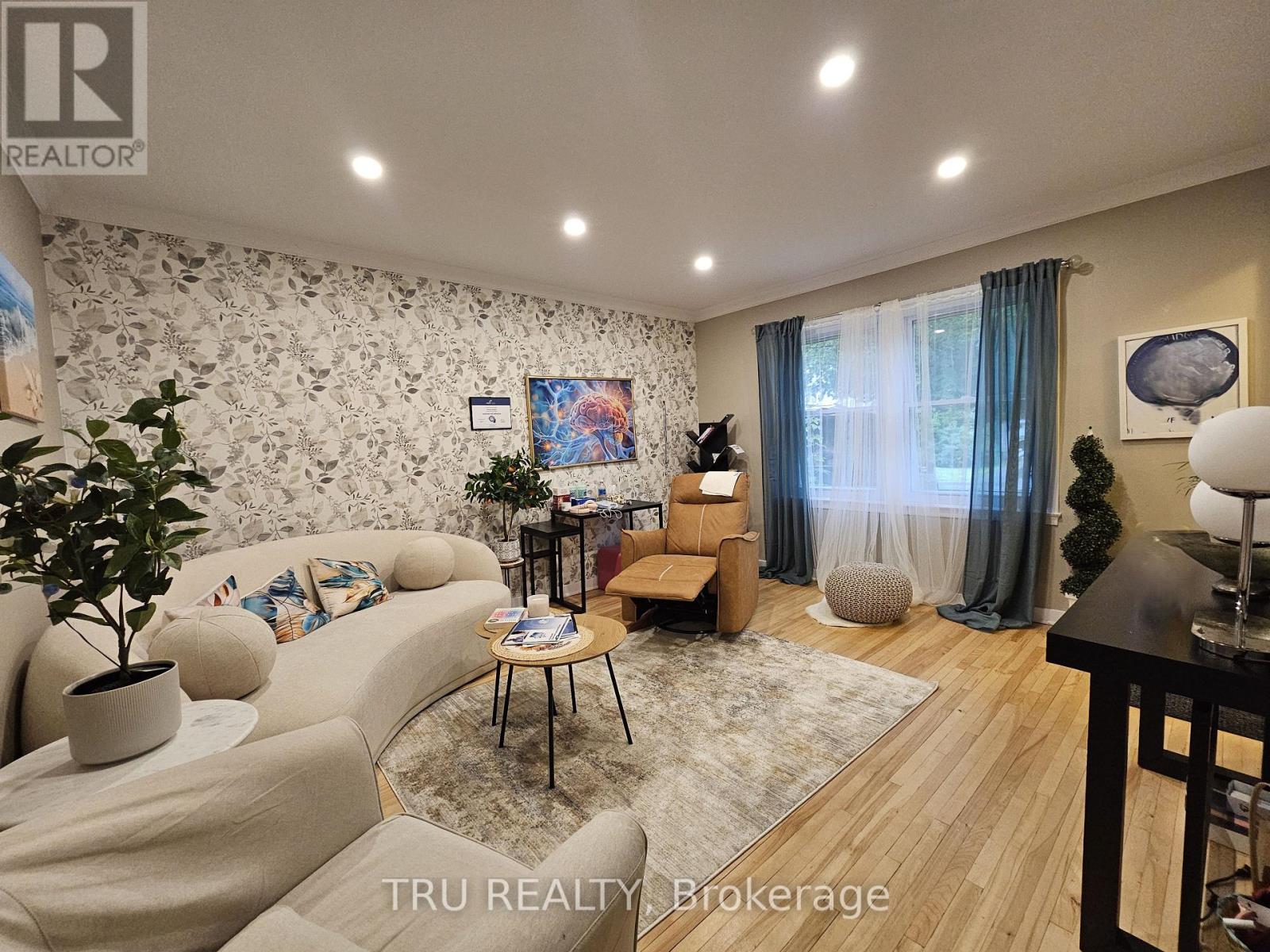 28 Arundel Avenue Property Photo 7