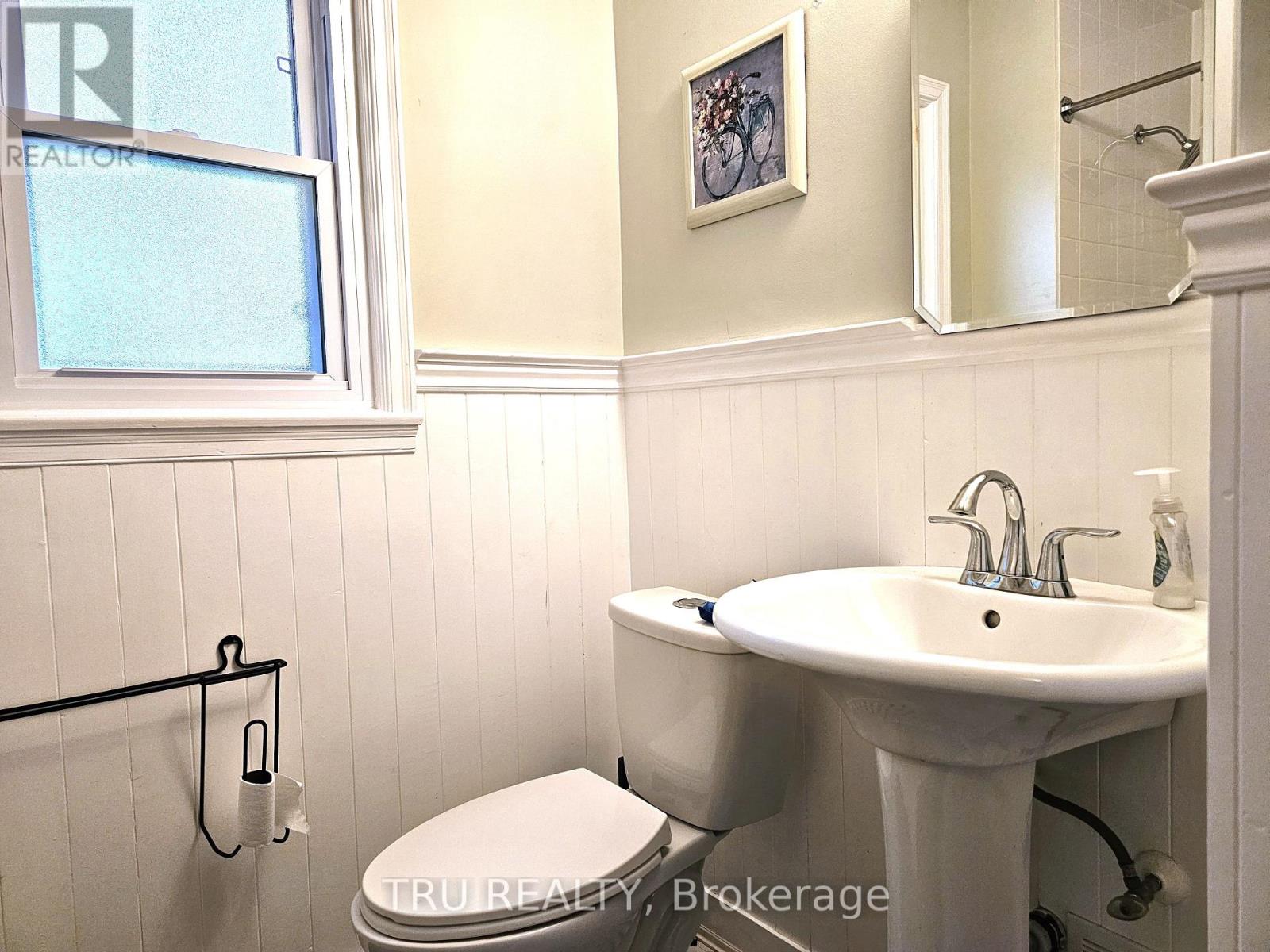 28 Arundel Avenue Property Photo 14