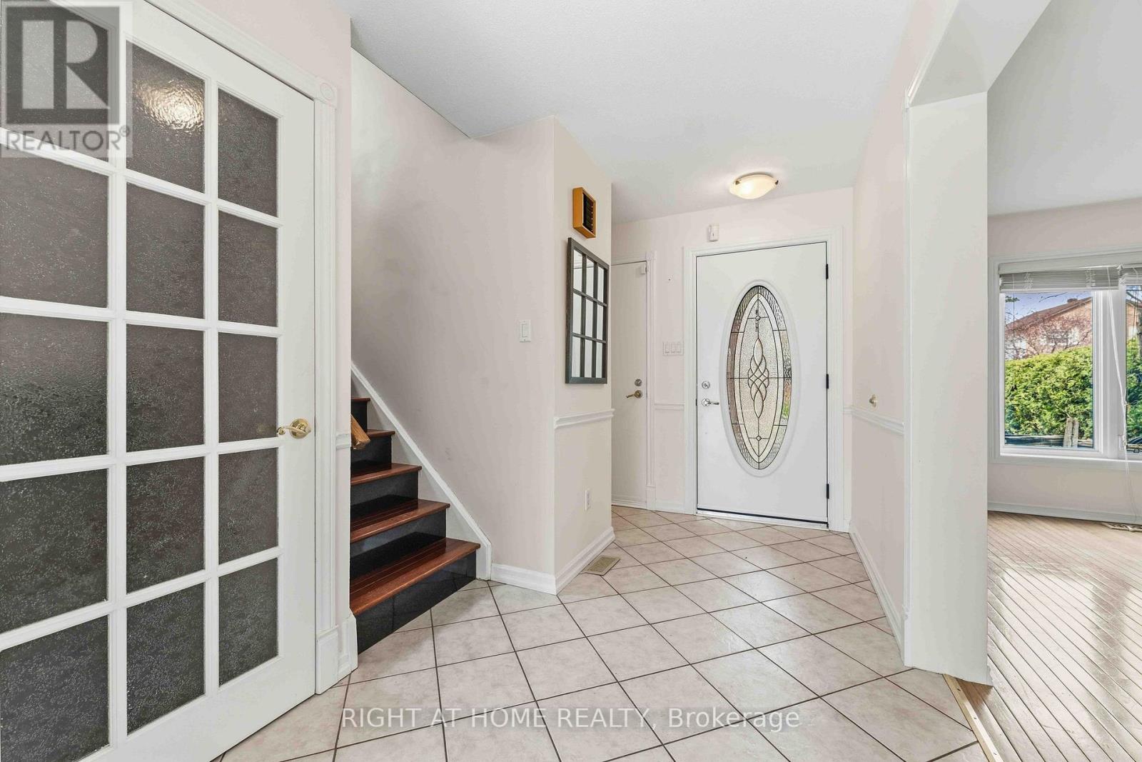 26 Denham Way Property Photo 3