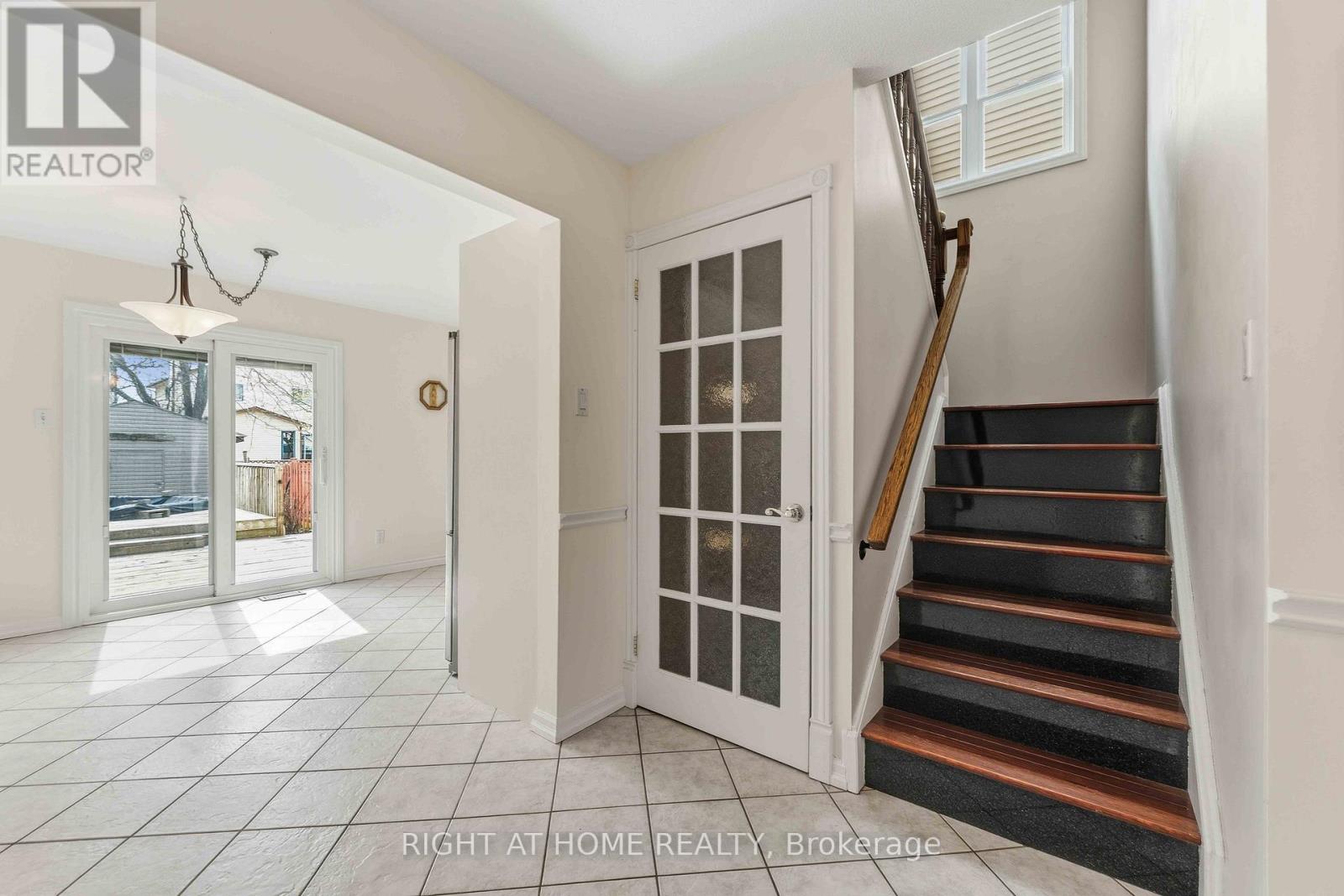 26 Denham Way Property Photo 5