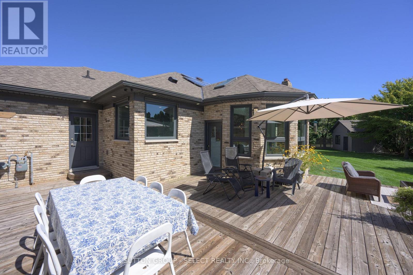 768 Franklinway Crescent Property Photo 11