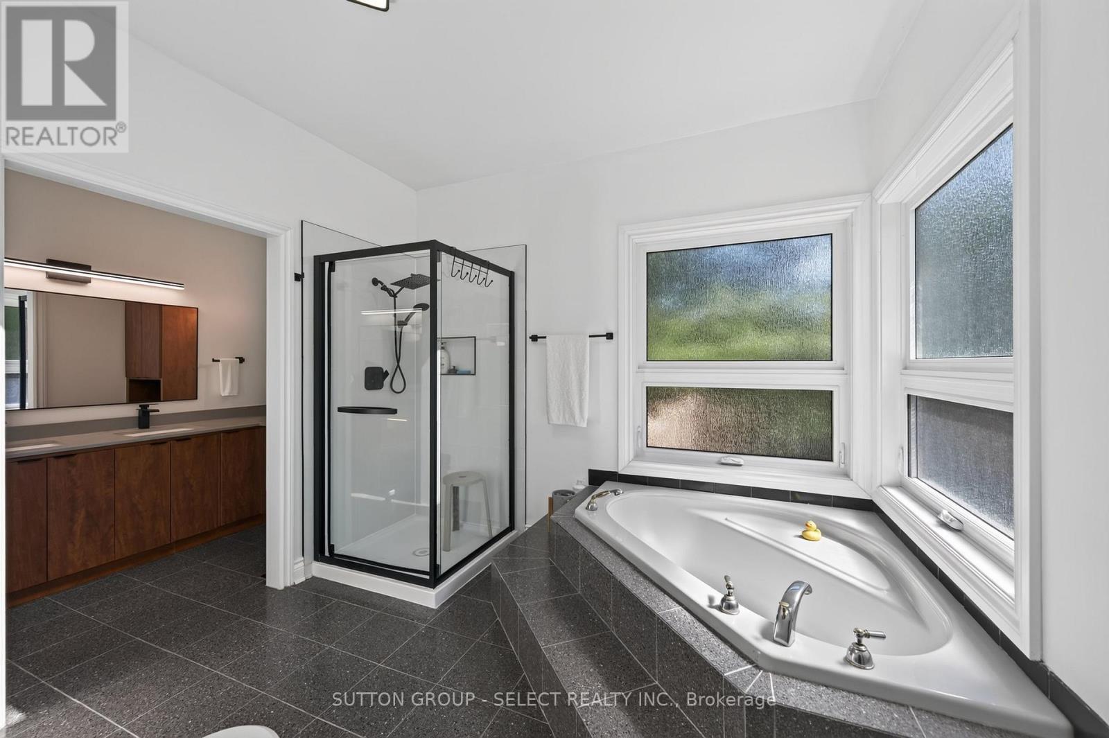 768 Franklinway Crescent Property Photo 27