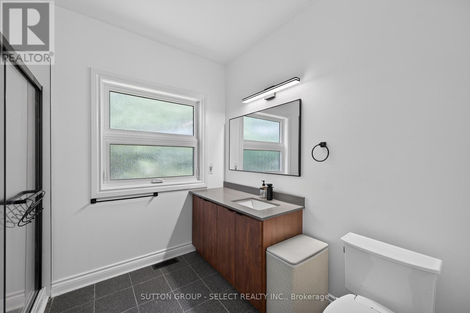 768 Franklinway Crescent Property Photo 32