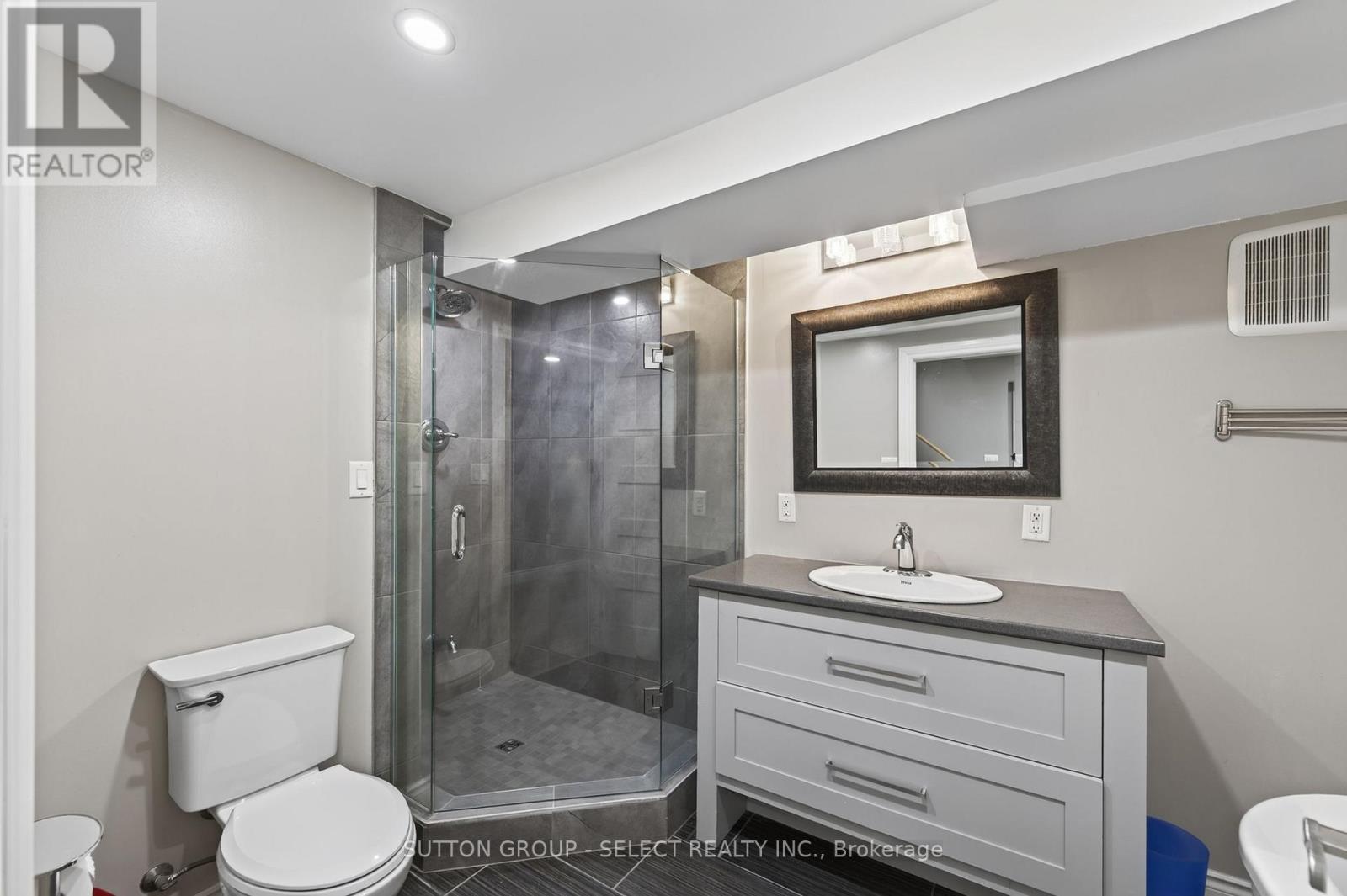 768 Franklinway Crescent Property Photo 44