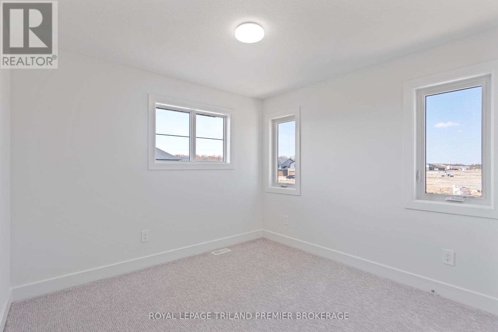 4349 Sagebrush Crescent Property Photo 29