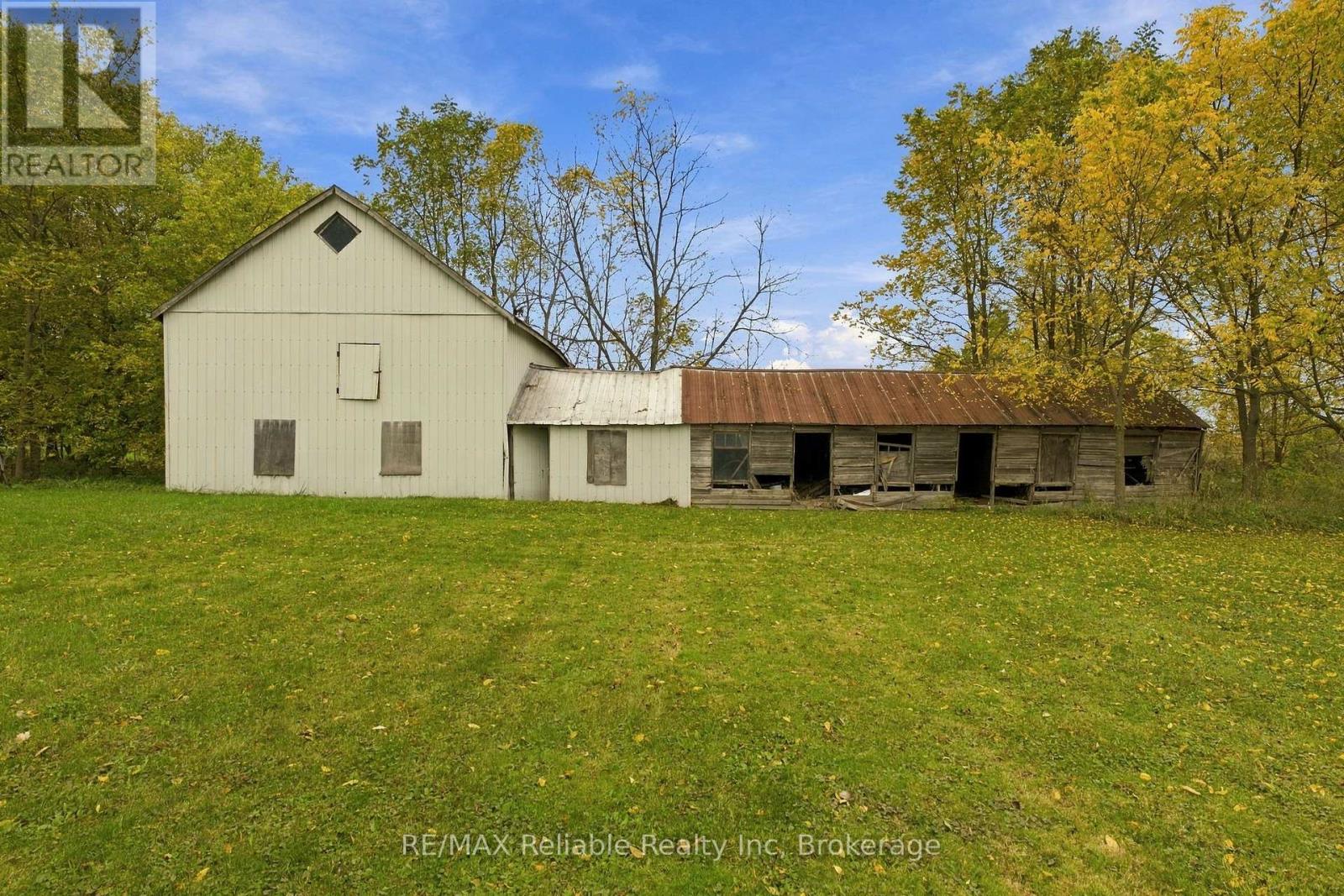 173 Main Street N Property Photo 14