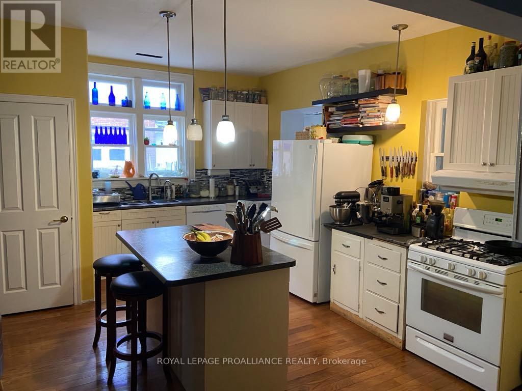 573 Homewood Avenue Property Photo 2