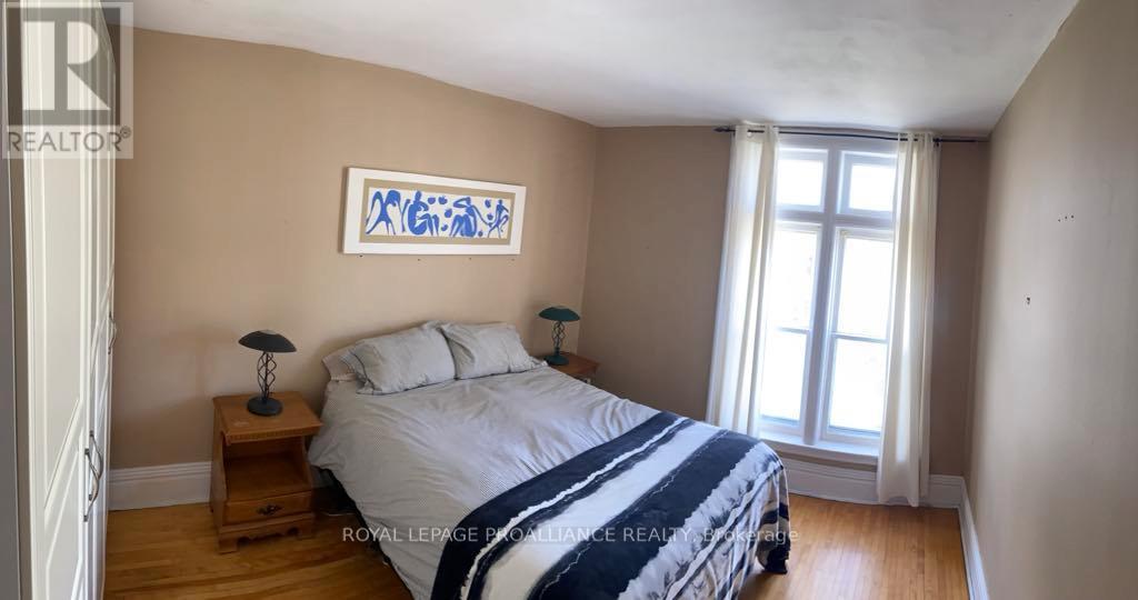 573 Homewood Avenue Property Photo 7