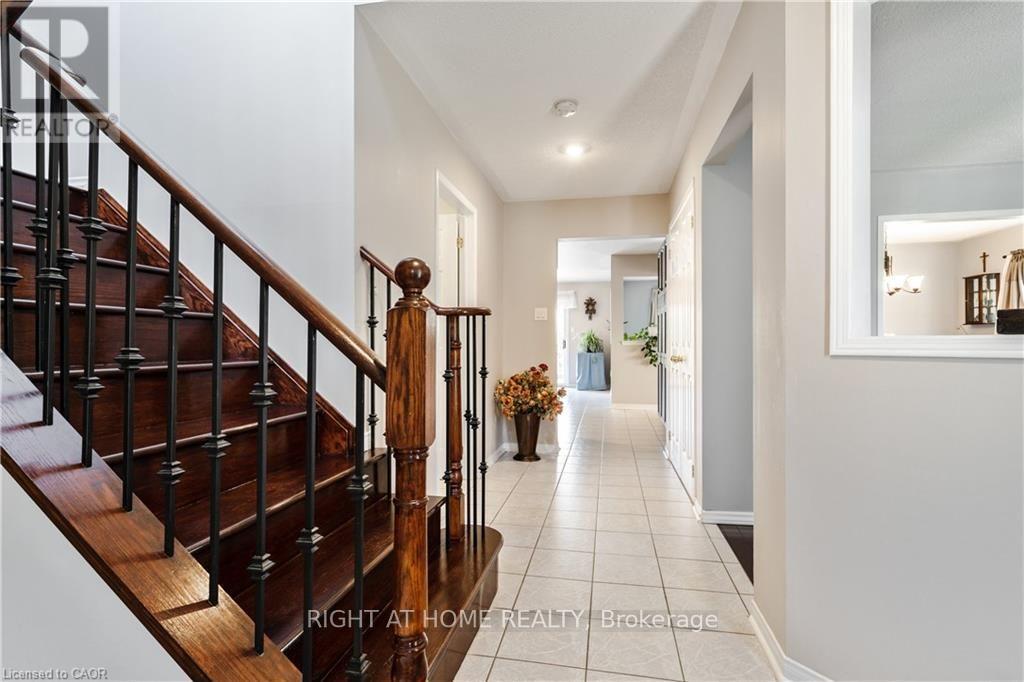 106 Moore Crescent Property Photo 7