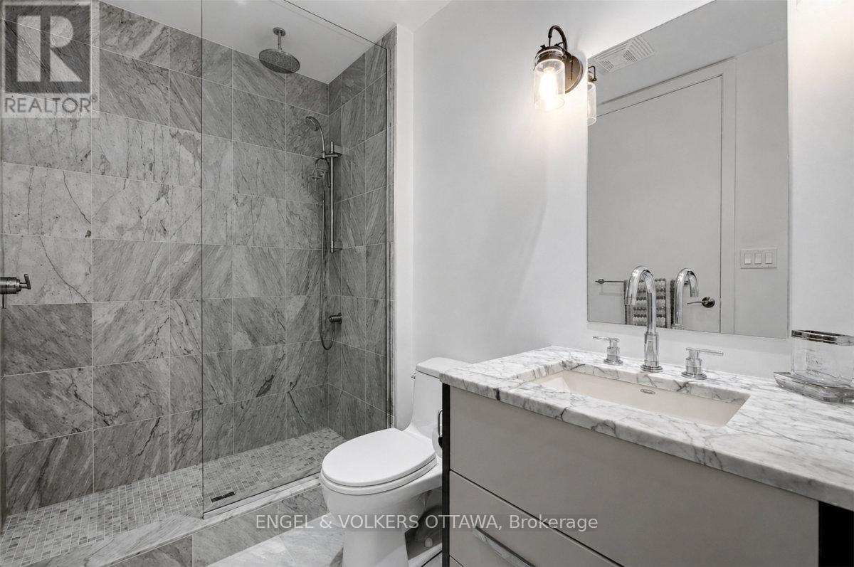 610 - 111 Champagne Avenue S Property Photo 24
