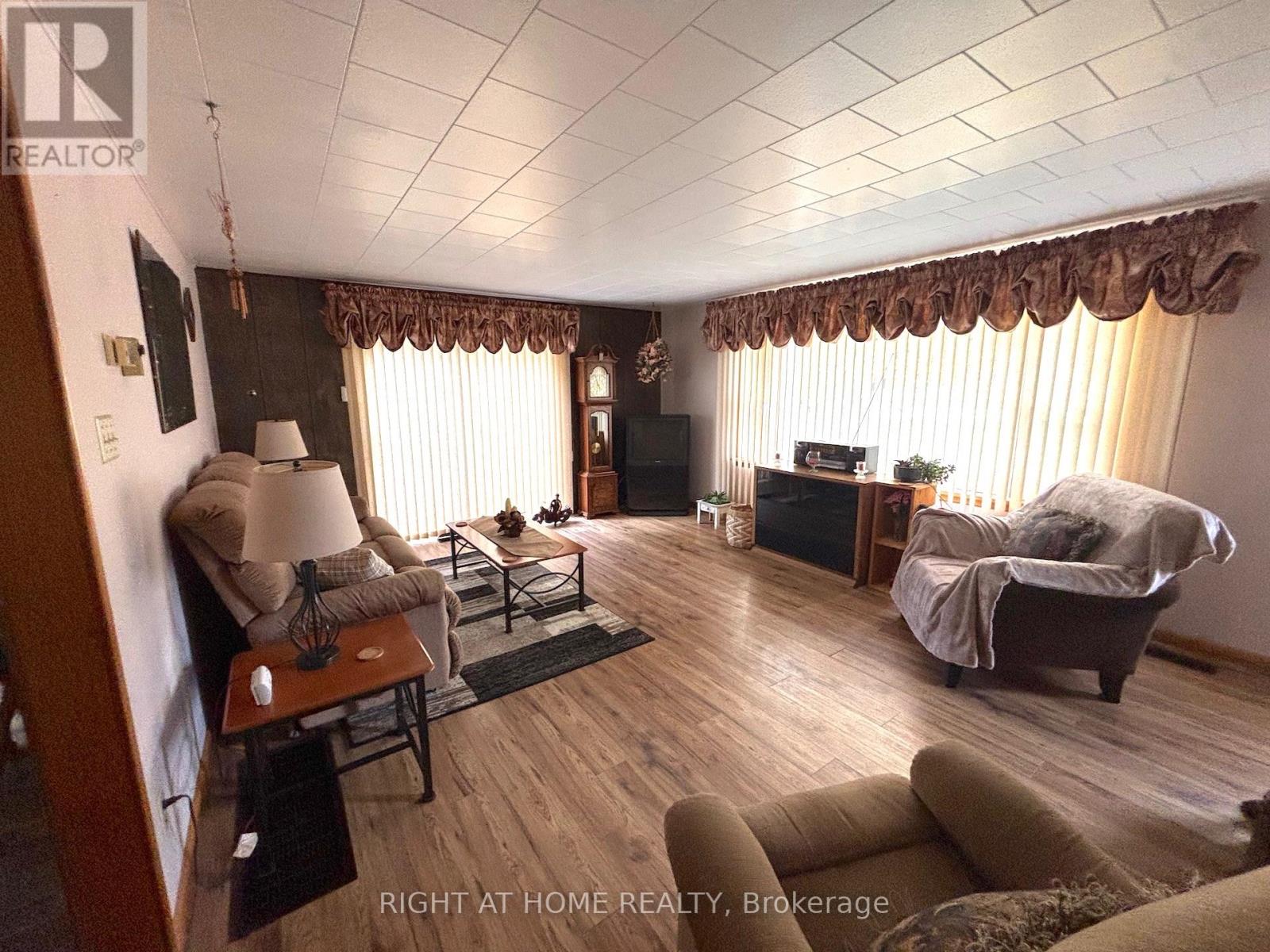 145853 Grey Road 12 Property Photo 6