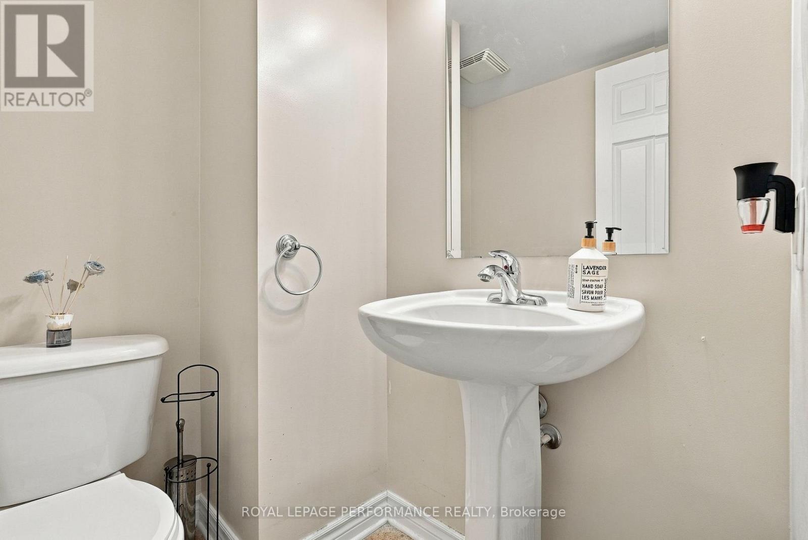 50 - 80 Brentmore Private Property Photo 6