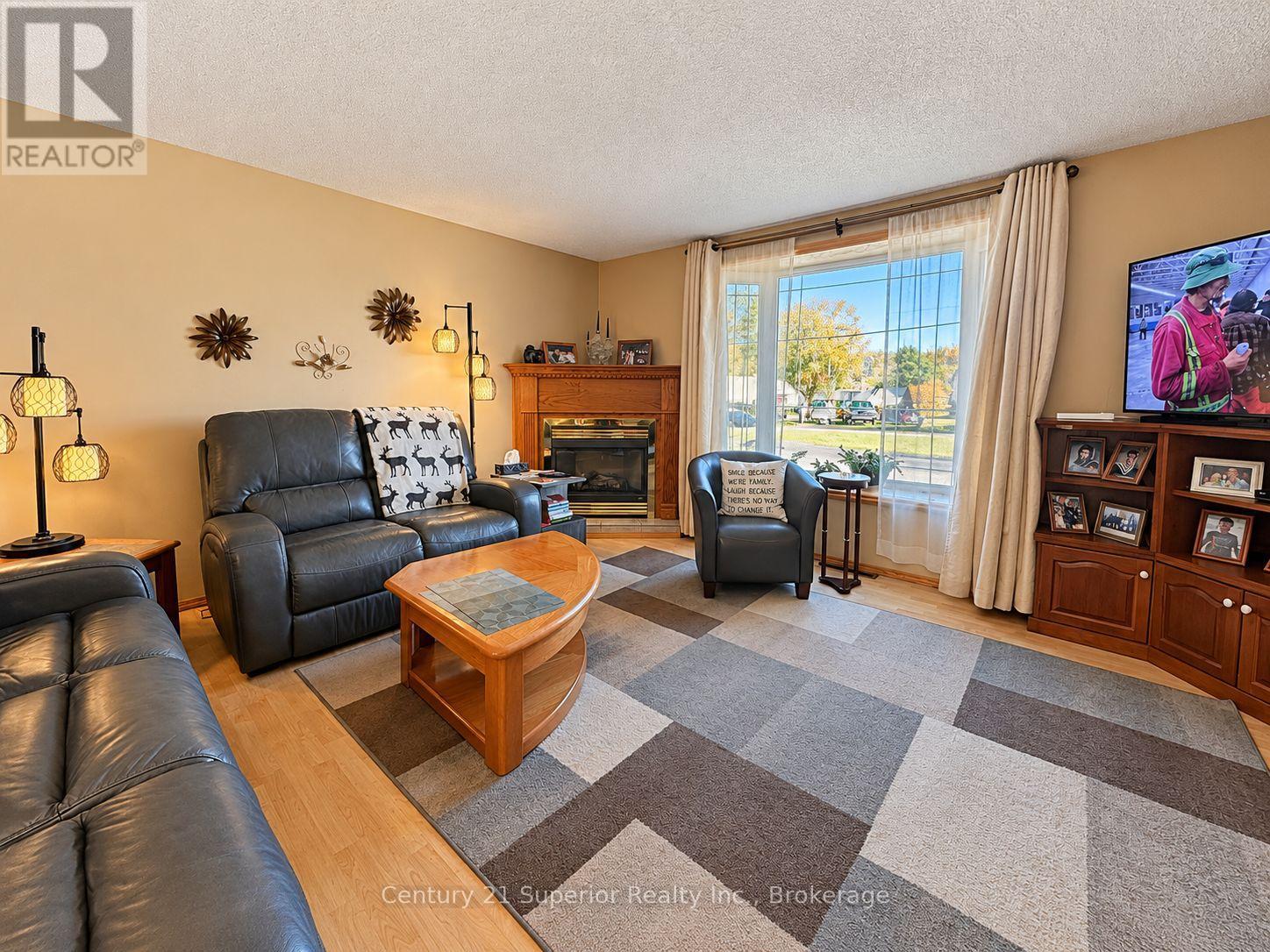 136 First Street Property Photo 10