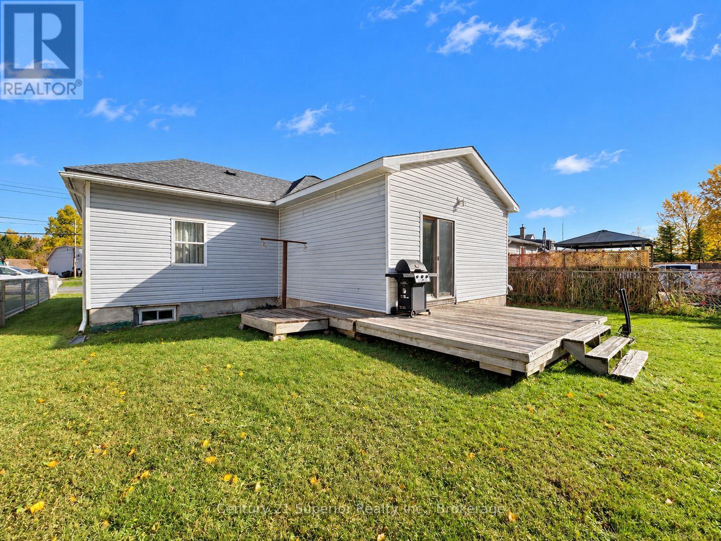 136 First Street Property Photo 43