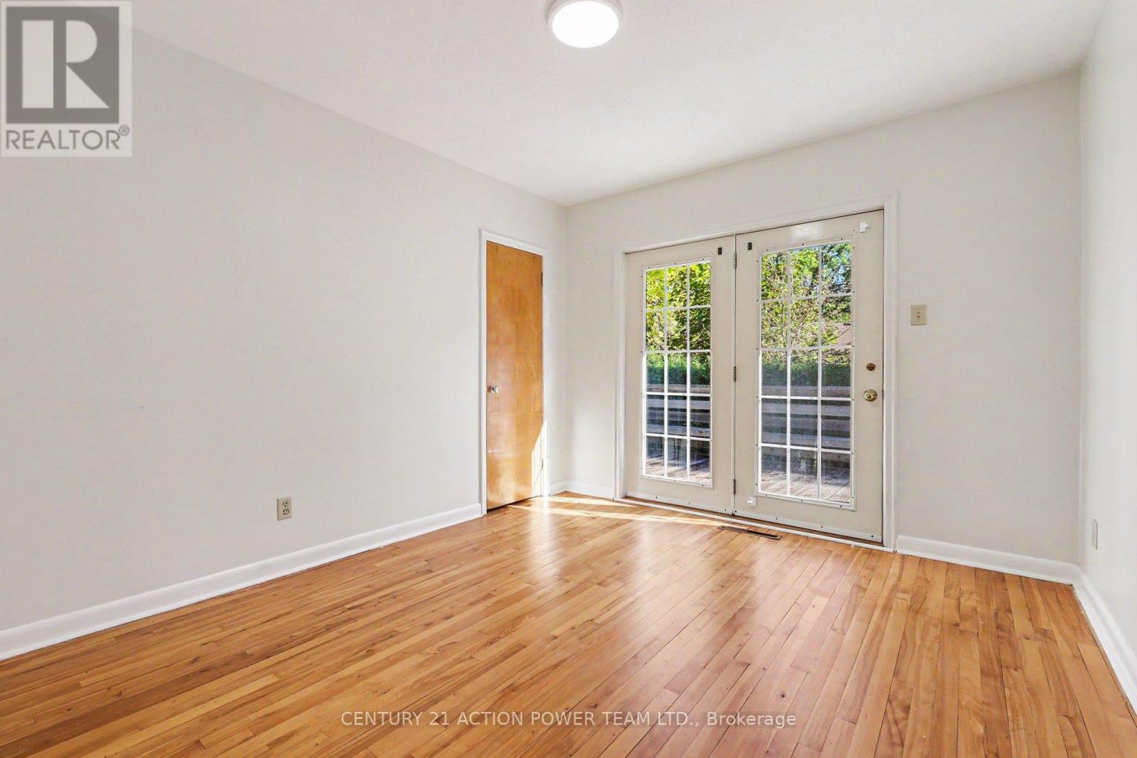 1821 Haig Drive W Property Photo 11