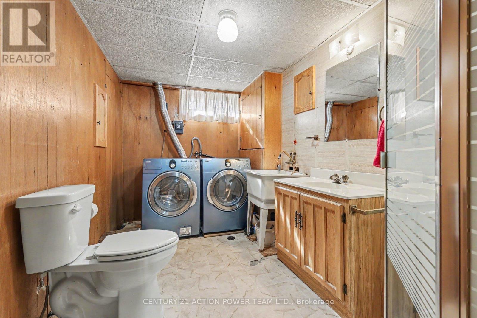 1821 Haig Drive W Property Photo 12