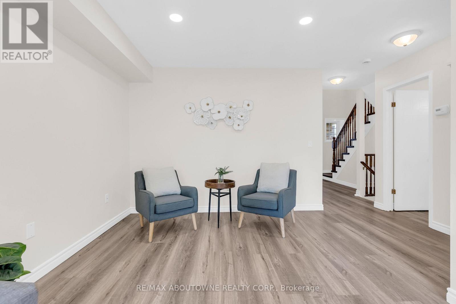 87 Houghton Street Property Photo 10