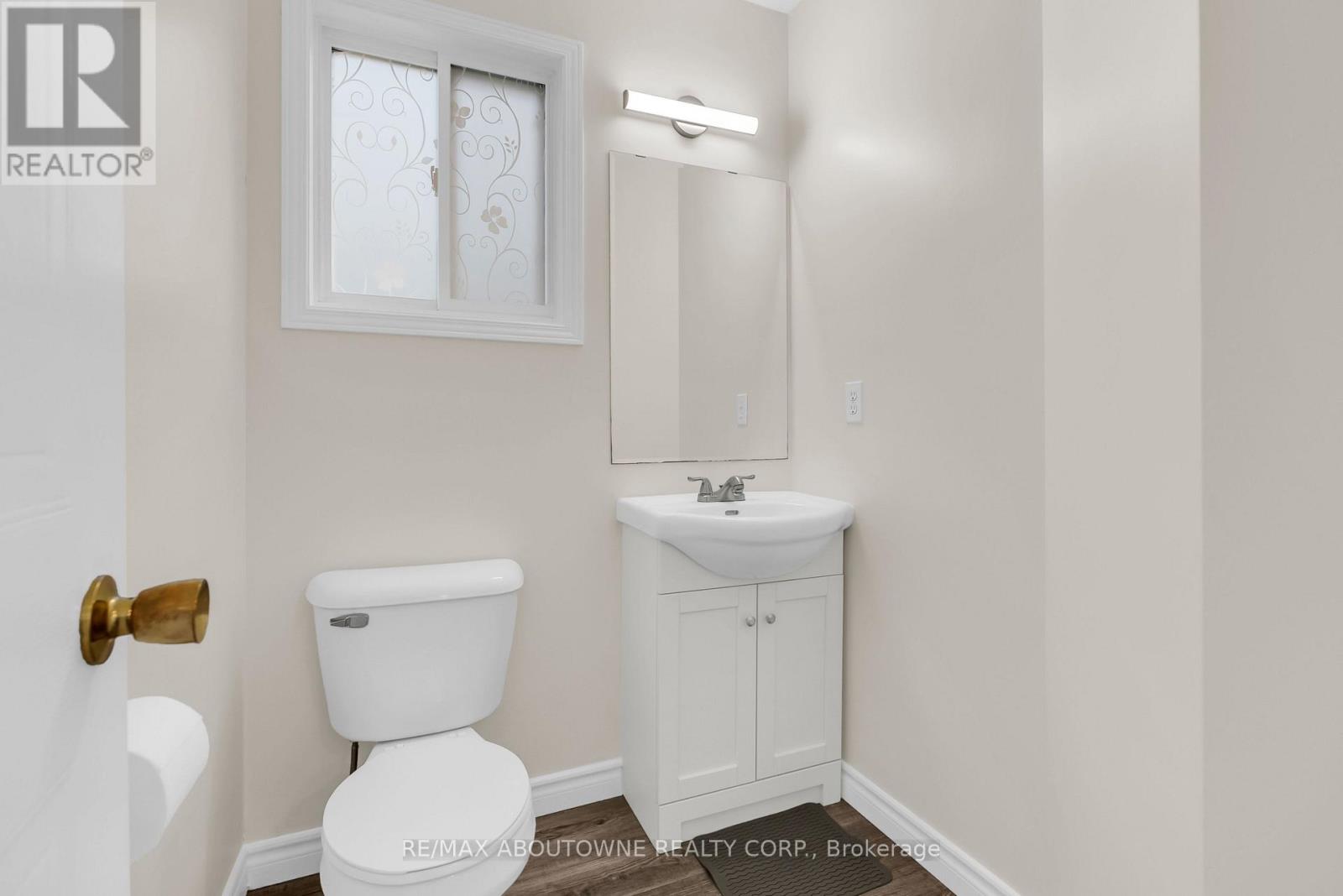 87 Houghton Street Property Photo 16