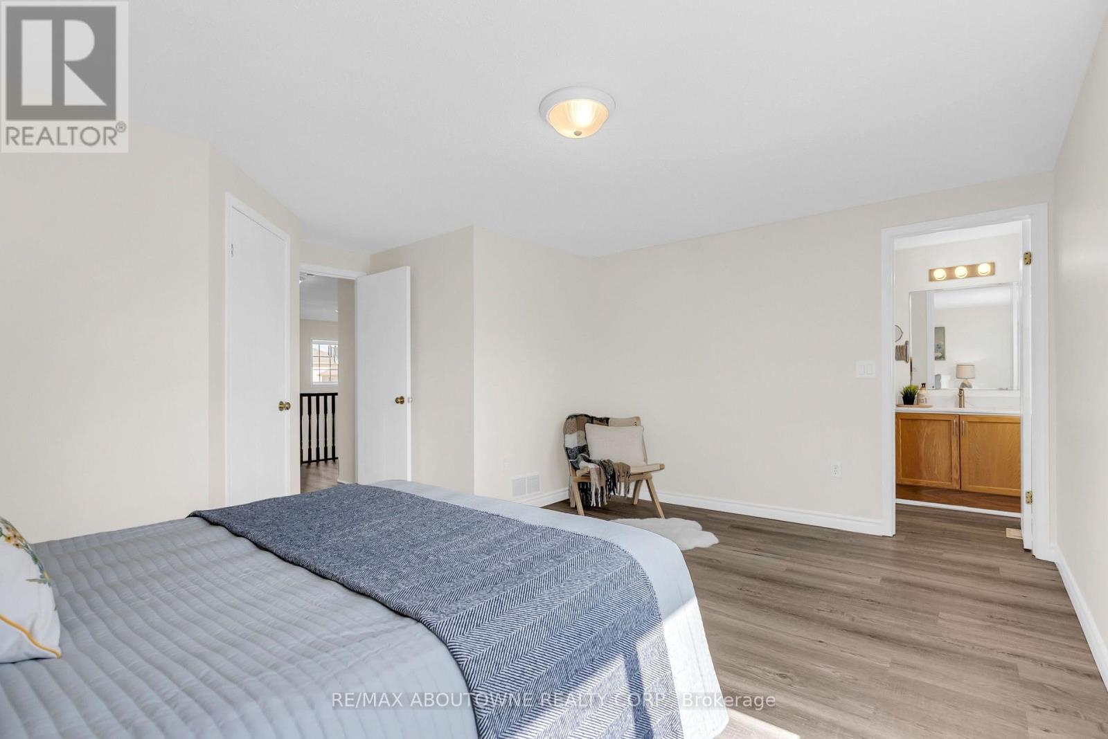 87 Houghton Street Property Photo 21